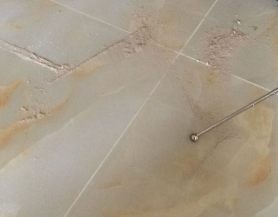 岳阳瓷砖空鼓维修公司分享粘合剂选择不当在瓷砖铺贴过程中可能导致以下问题