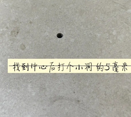 岳阳瓷砖空鼓维修公司专业解答在瓷砖铺贴过程中，如果砂料搅拌不均匀，将会带来以下问题